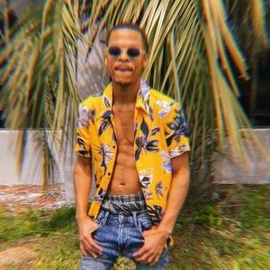 Meet your Posher, Tone